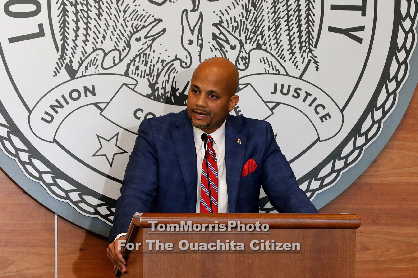 018-20211201-SonnyCumbiePresser.jpg